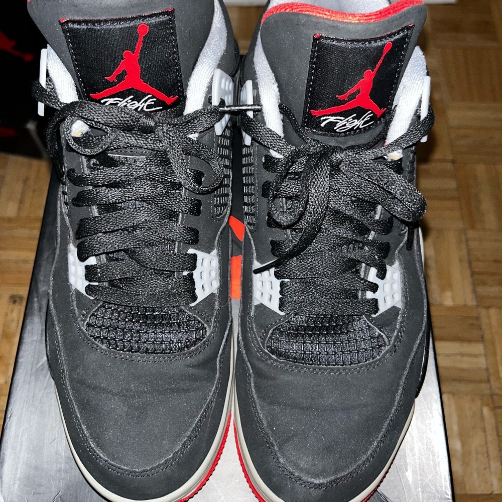 Air Jordan 4 Retro - Size 12